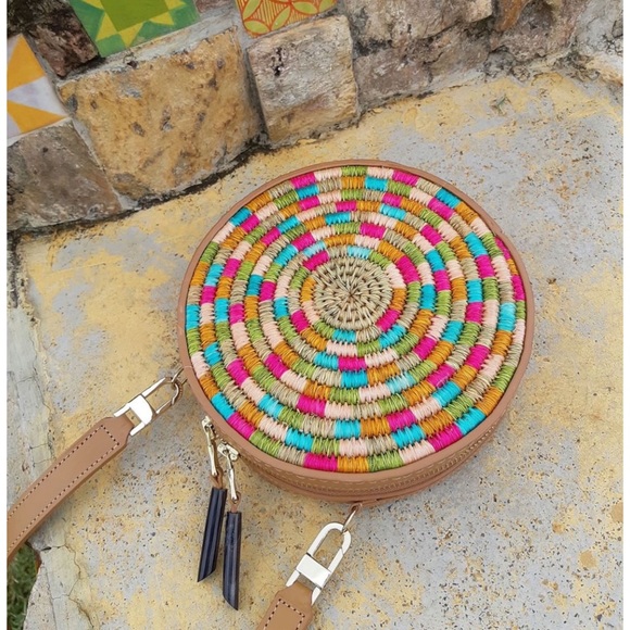 NWT. KHOKHO Sindi Circle Bag With Strap. Smoke & Multi Color Weave & Leather. - Picture 2 of 8